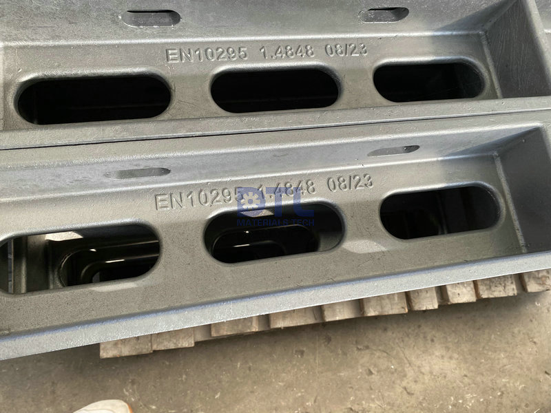 13.3 Investment cast furnace supports_1