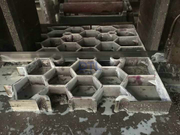 3 destructive test of base tray_1.jpg