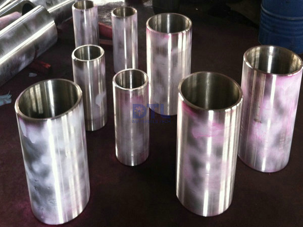 6 Centrifugal cast bushings