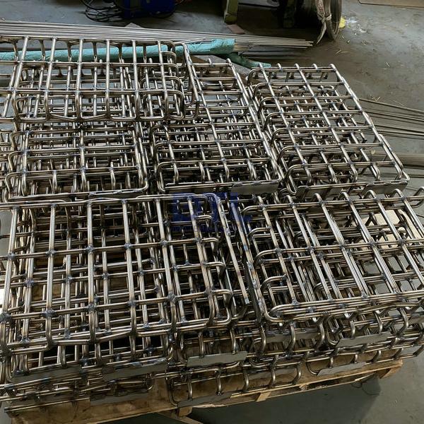 mesh baskets welded