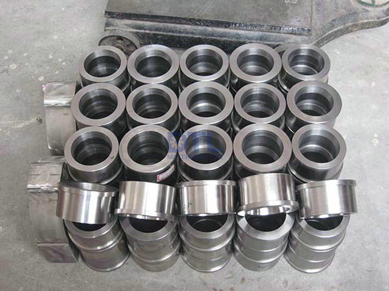 9 Bushes and sleeves for sink rollers