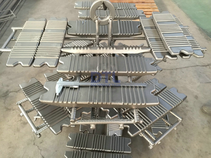 20.2 Cast plates for heat treatment furance_1