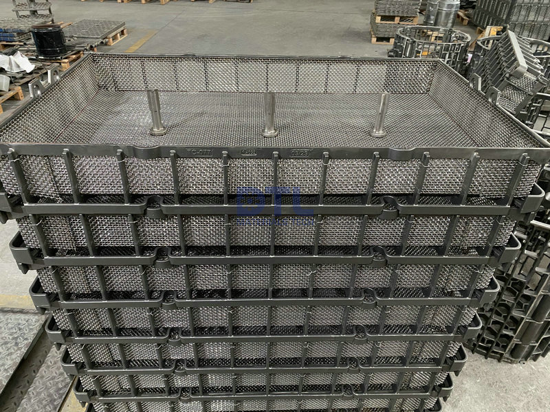 17.3 wire mesh liner for cast basket_1