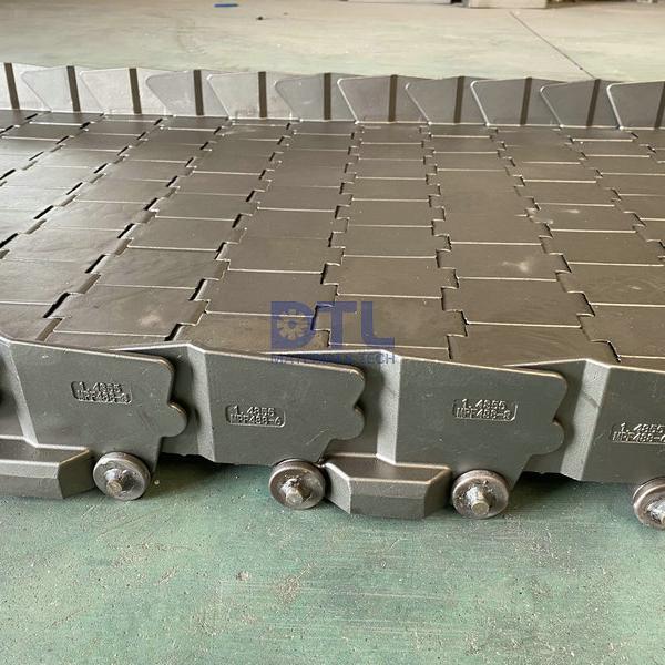 Cast link belt assembly