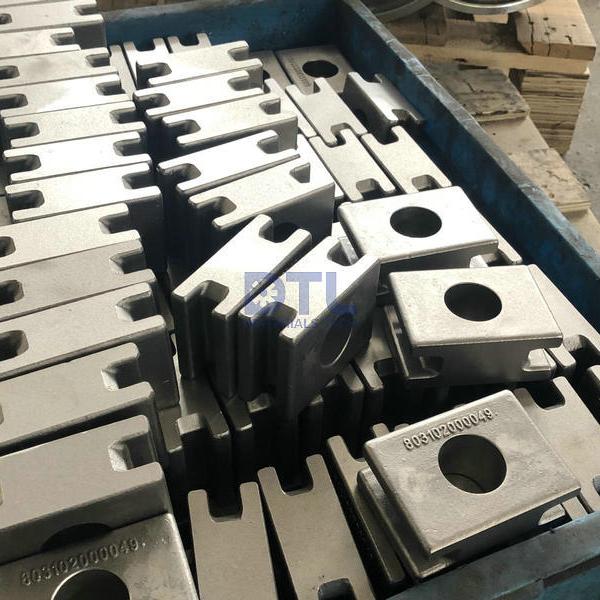 Cast roller rails for heat treatment furnace