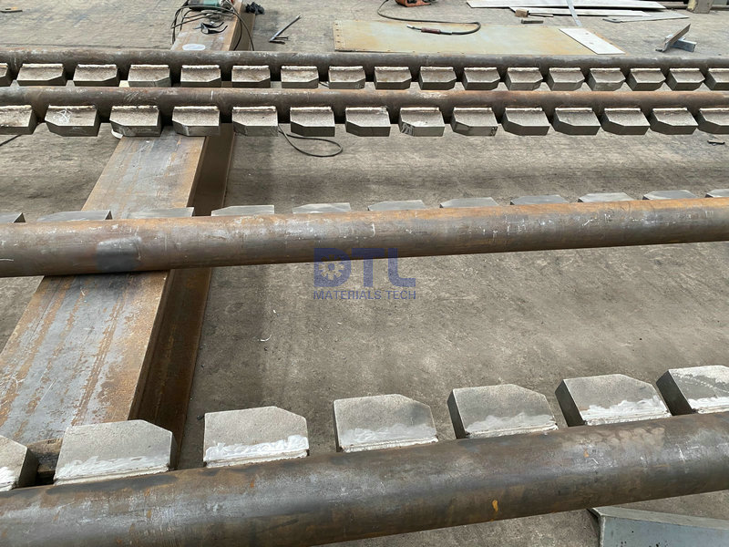 12.7 Complete skid riders for walking beam slab furnaces