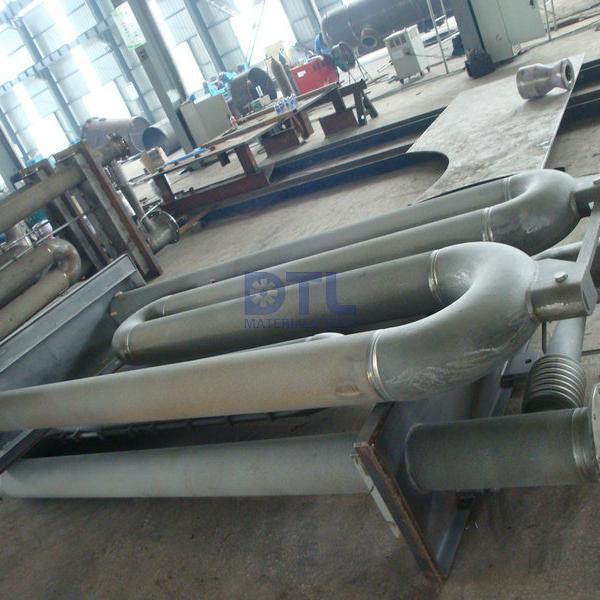 Spun cast radiant tubes W type