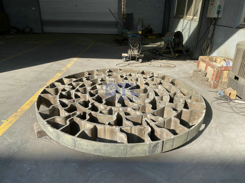 5.93 Sand cast tray for pit furnace &Phi;1500&times;150mm_1